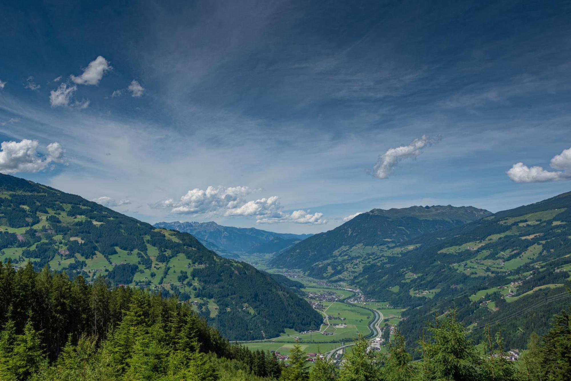 Ferienwohnung Ausblick Zillertal Hainzenberg Exterior foto